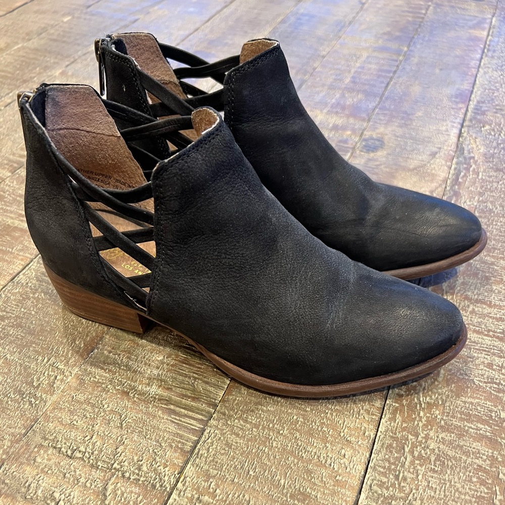 Seychelles Black leather booties